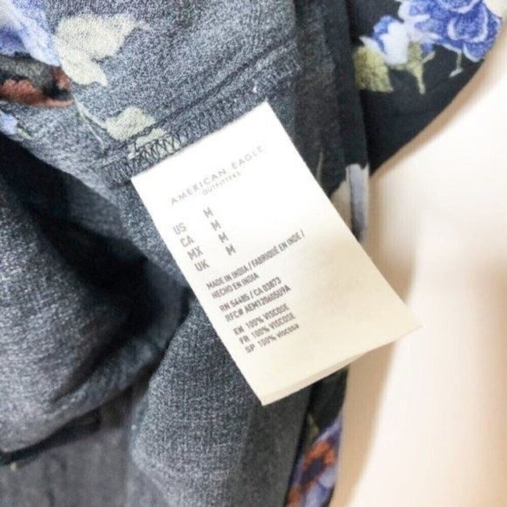 AMERICAN EAGLE Floral High Low Top  - Picture 5 of 7